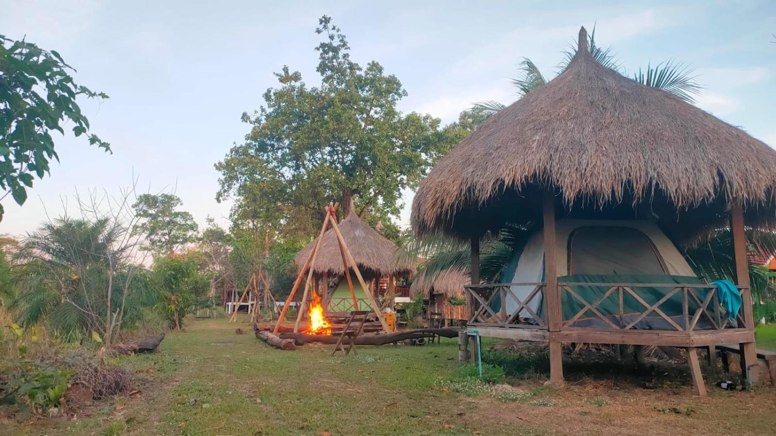 Bolaven Garden Bungalow And Tent - Tad Lo Ban Kiangtat Exterior foto