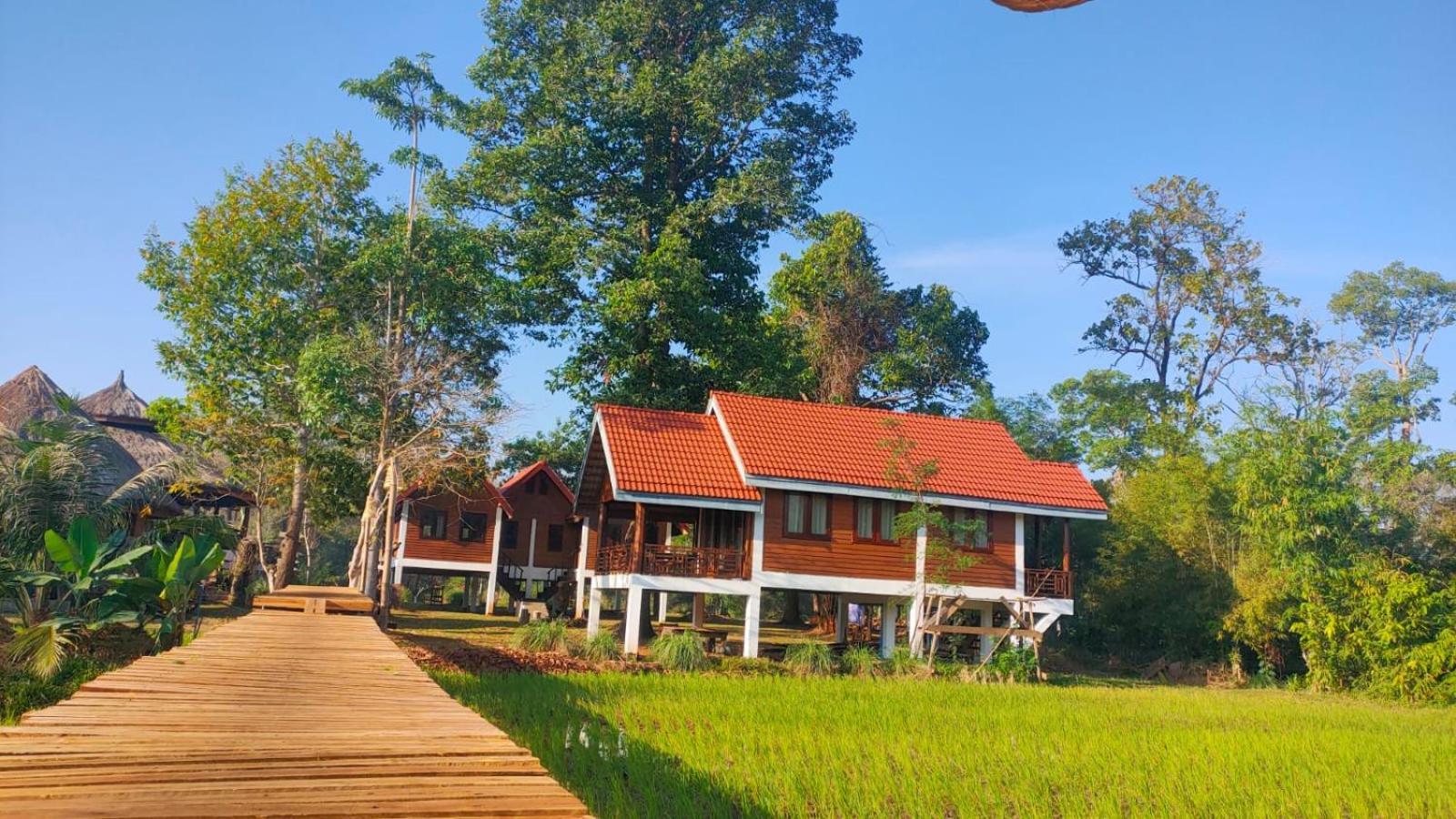 Bolaven Garden Bungalow And Tent - Tad Lo Ban Kiangtat Exterior foto